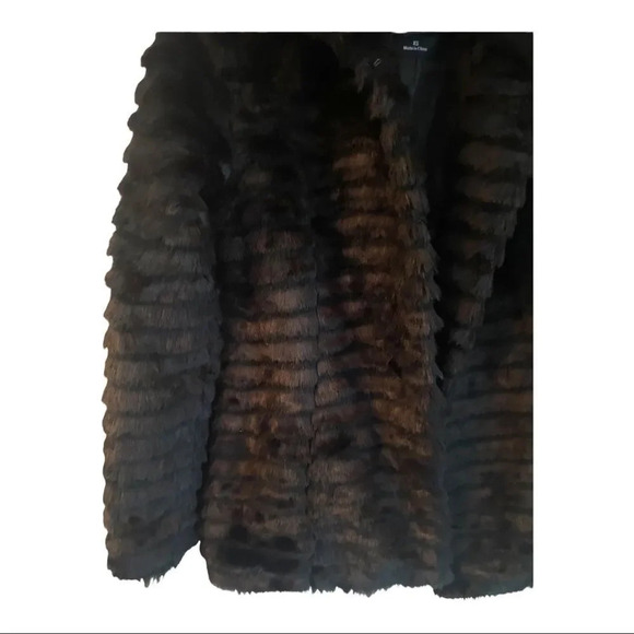 FALL CLEARANCE Bloomingdale’s Louise Paris Faux Fur Mink Jacket sold out! - Picture 4 of 7